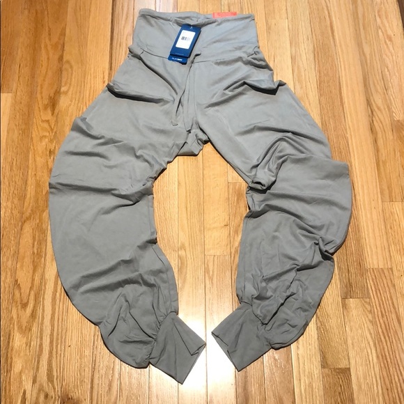 Reebok Pants - Reebok Fitted Slim Relaxed Yoga Pants Size XS